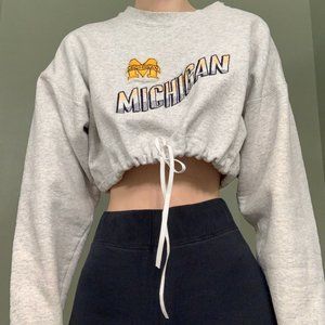 VINTAGE MICHIGAN CROPPED SWEATSHIRT